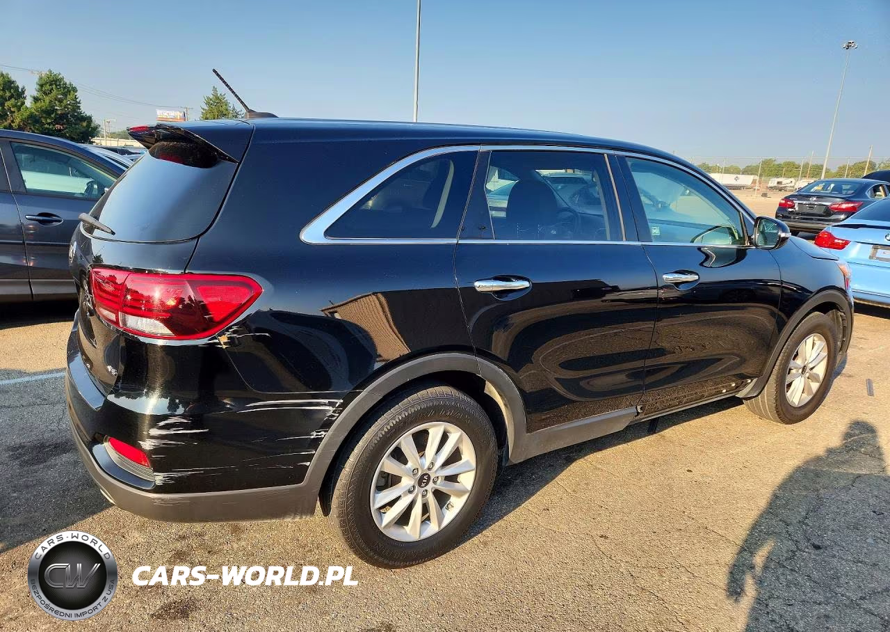 2020 Kia Sorento S VIN:5XYPG4A5XLG612281 - 3