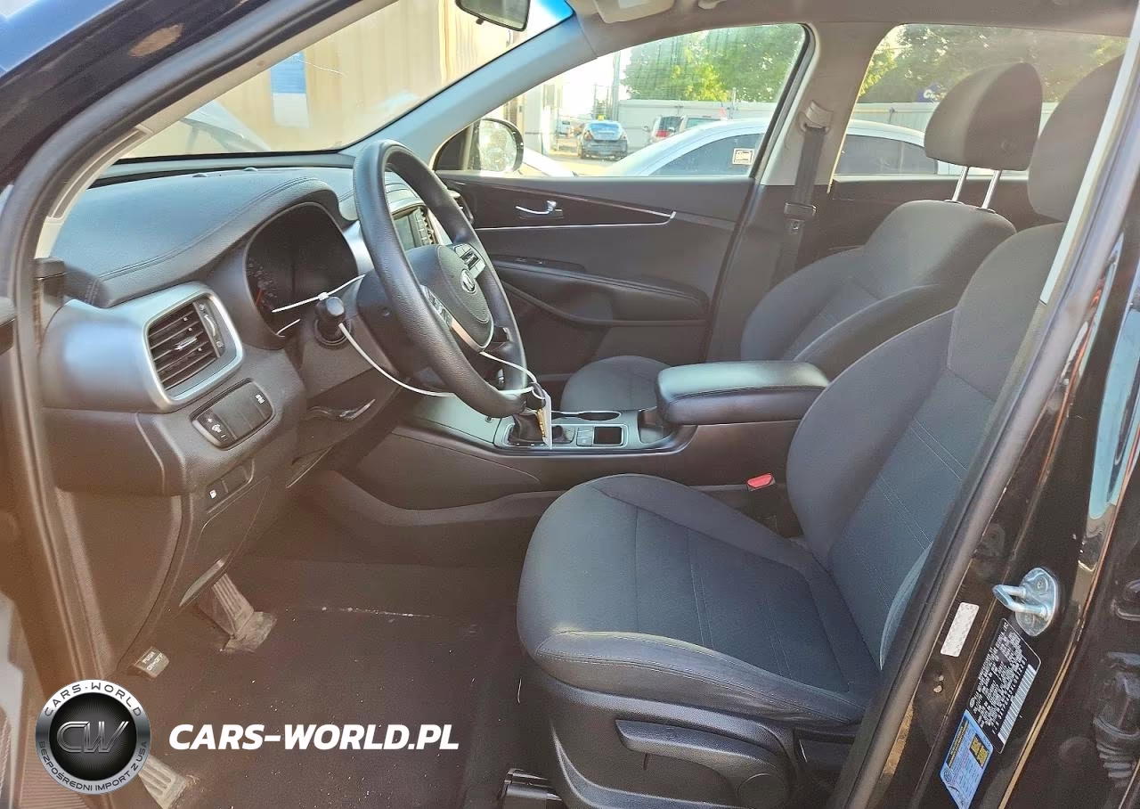 2020 Kia Sorento S VIN:5XYPG4A5XLG612281 - 7