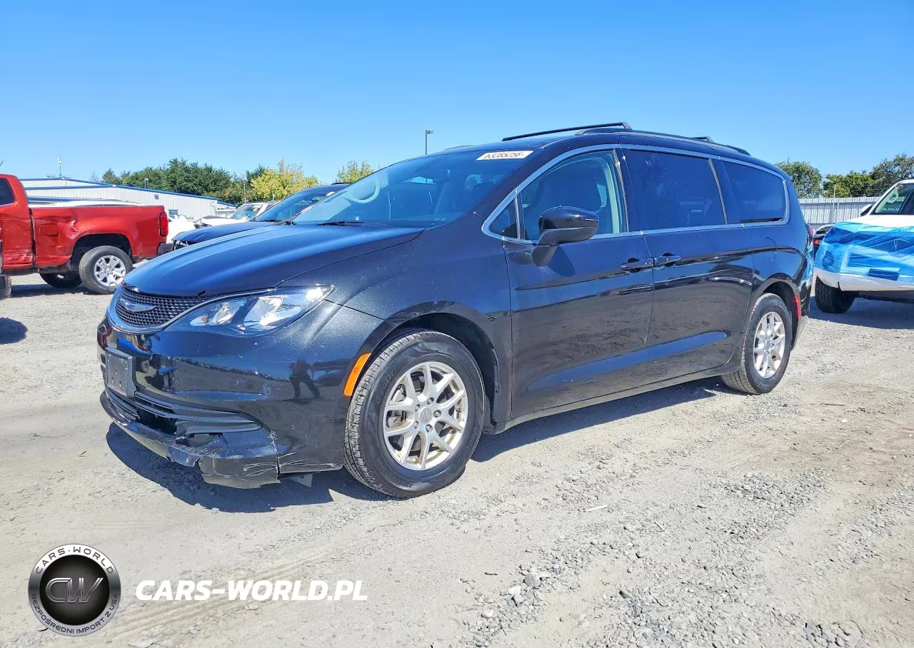2020 Chrysler Voyager Lxi
