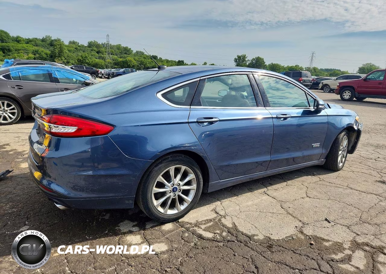 2018 Ford Fusion Se Phev VIN:3FA6P0PU9JR105772 - 3