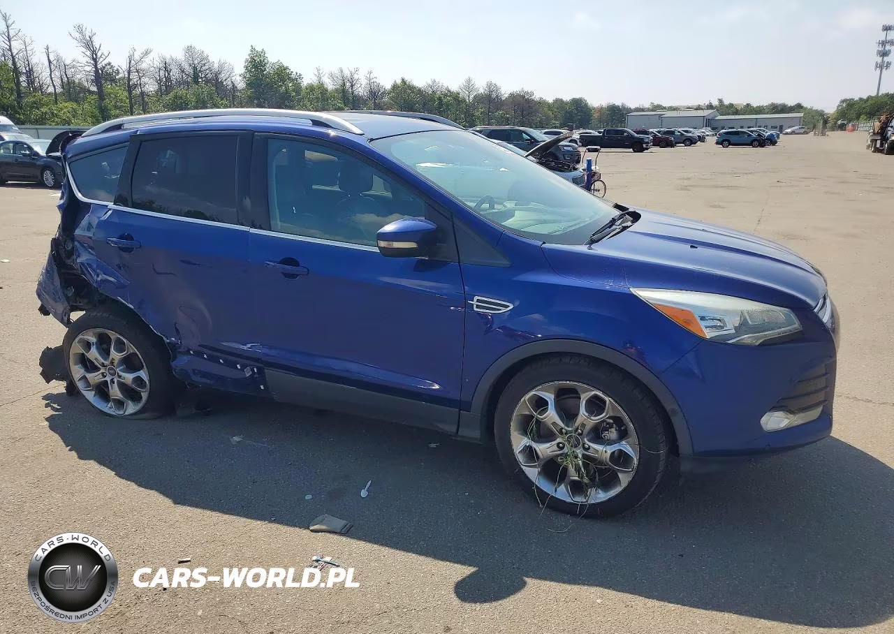 2016 Ford Escape Titanium VIN:1FMCU9J96GUB50468 - 4