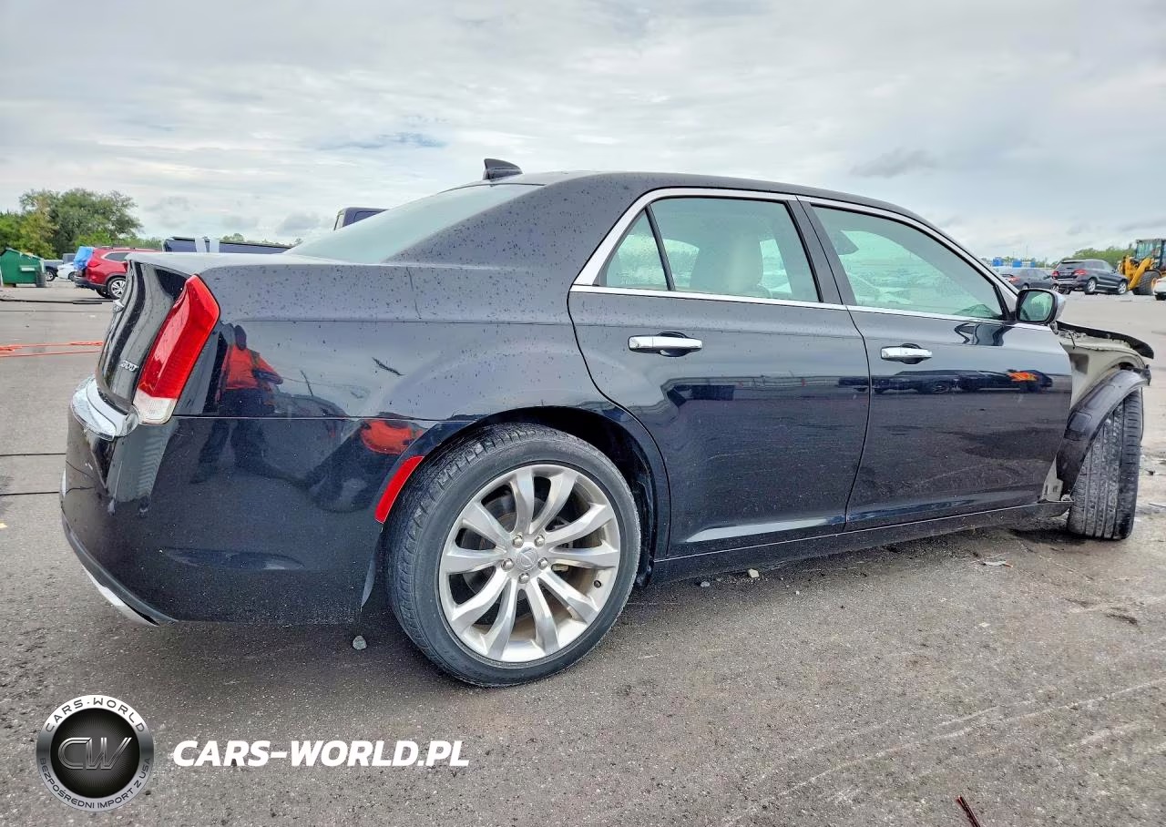 2018 Chrysler 300 Limited VIN:2C3CCAEG5JH159226 - 3