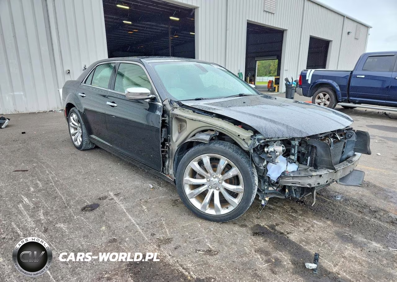 2018 Chrysler 300 Limited VIN:2C3CCAEG5JH159226 - 4