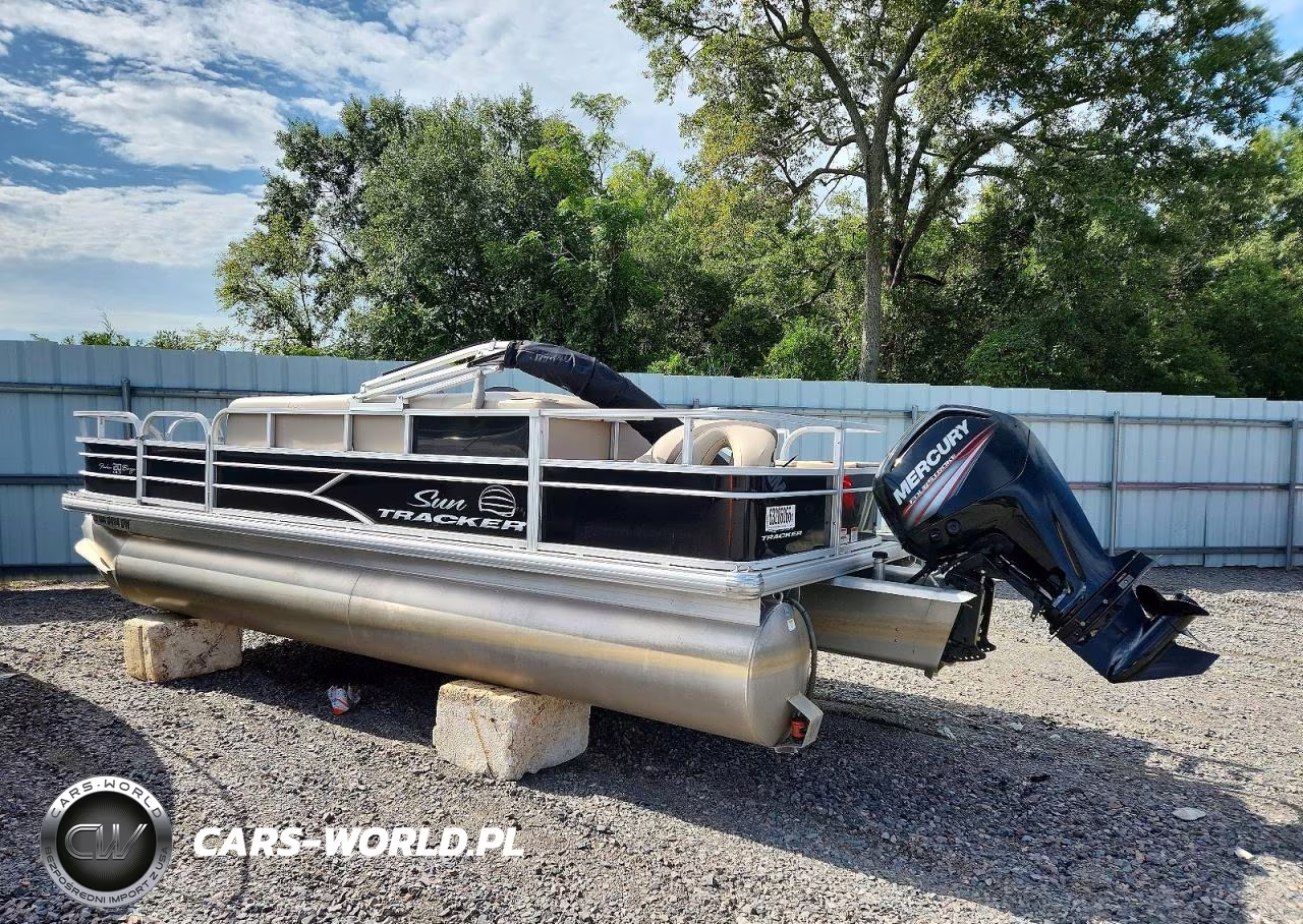 2017 Sun Tracker Fishing Barge 20 Pontoon Boat VIN:BUJ43016L617 - 3