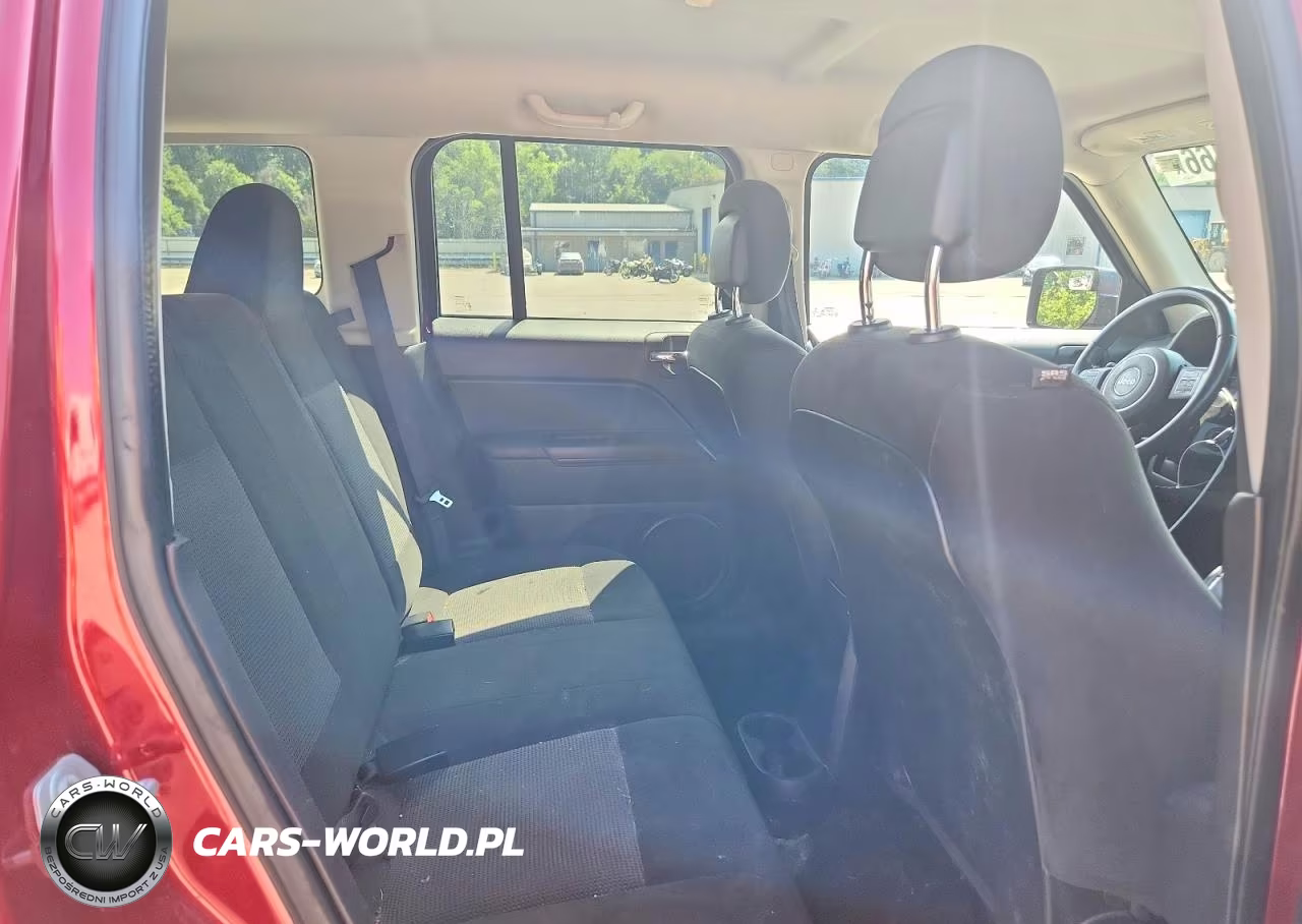2016 Jeep Patriot Latitude VIN:1C4NJRFBXGD647279 - 11