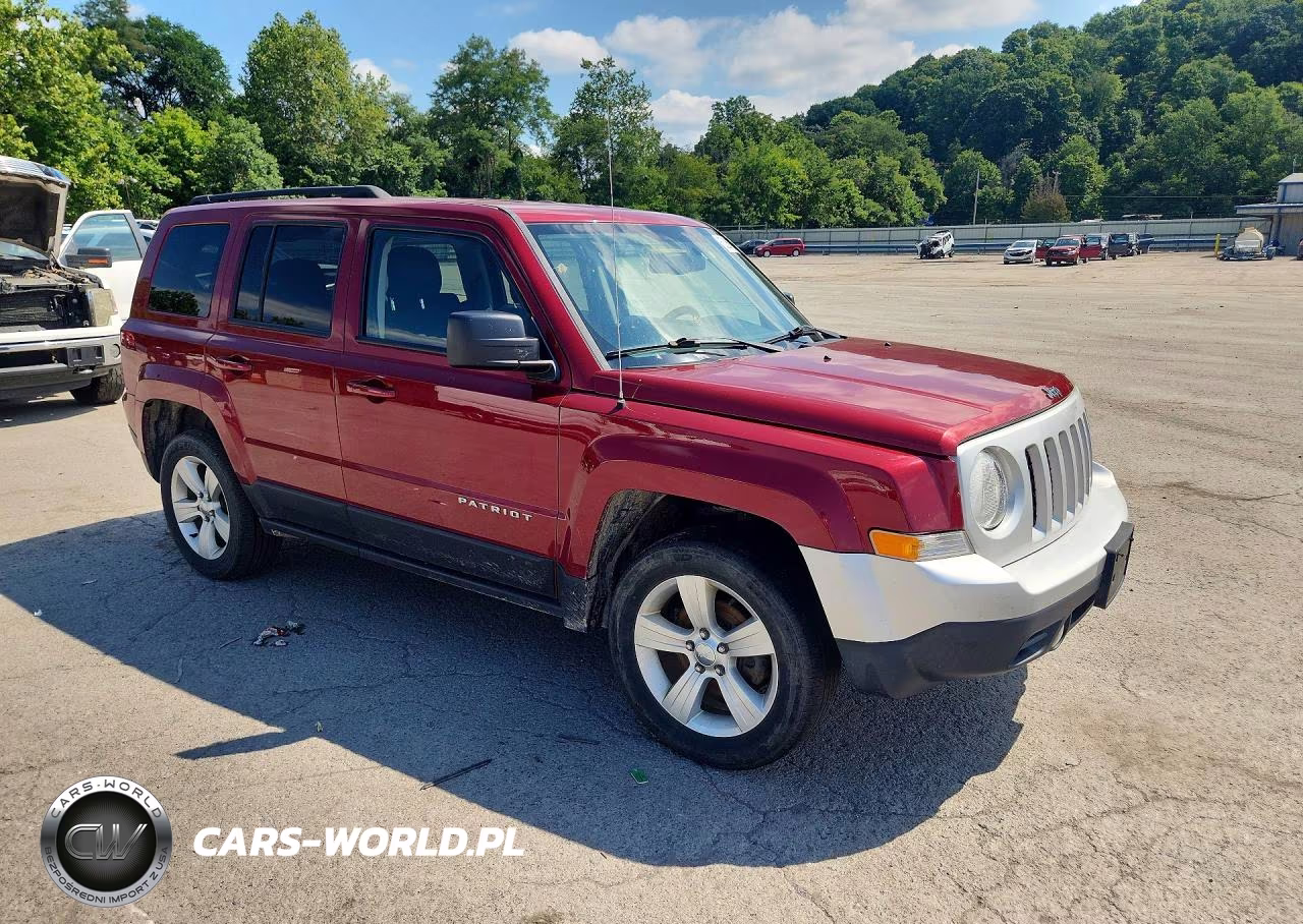 2016 Jeep Patriot Latitude VIN:1C4NJRFBXGD647279 - 4