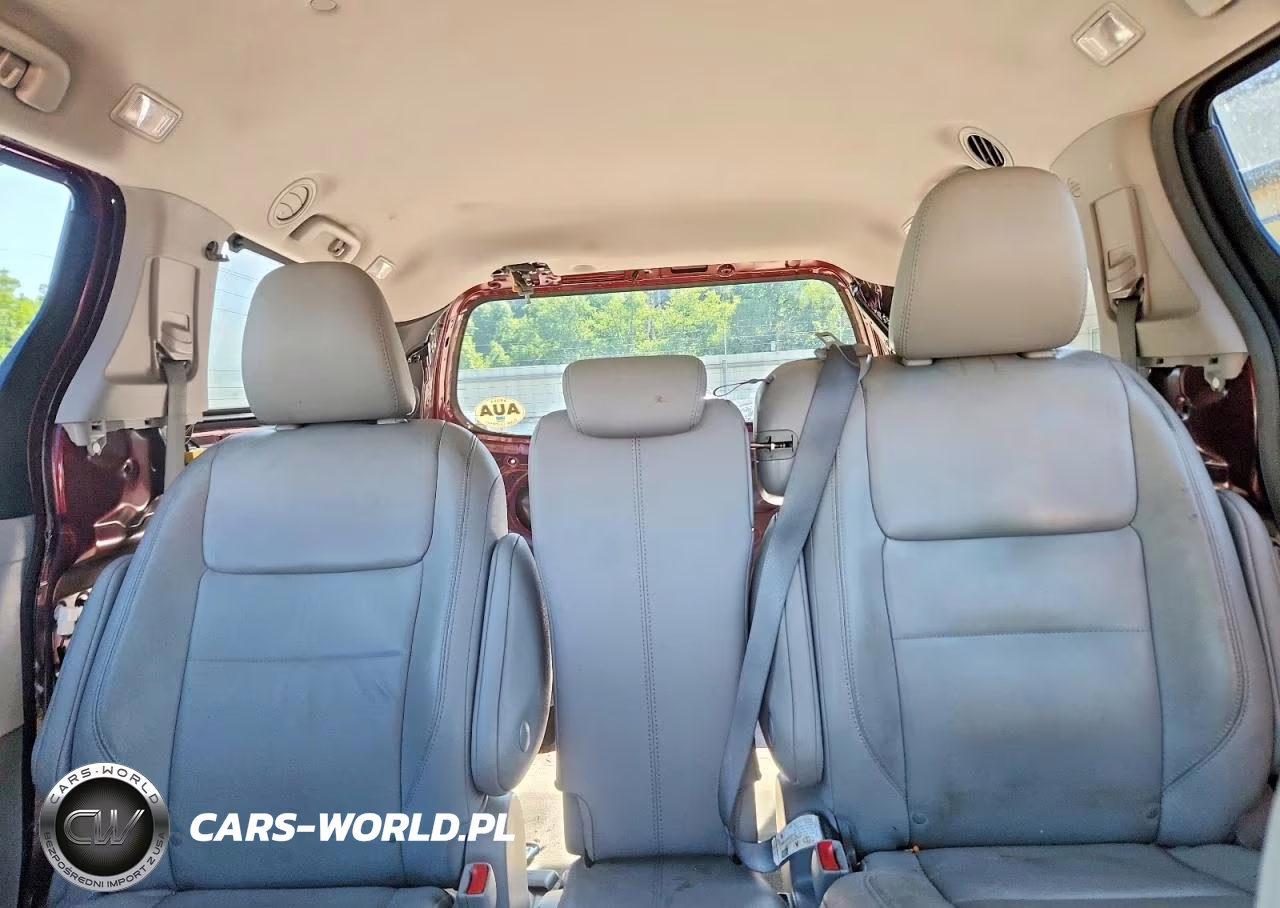 2018 Toyota Sienna Xle 8-Passenger VIN:5TDYZ3DC5JS939982 - 10