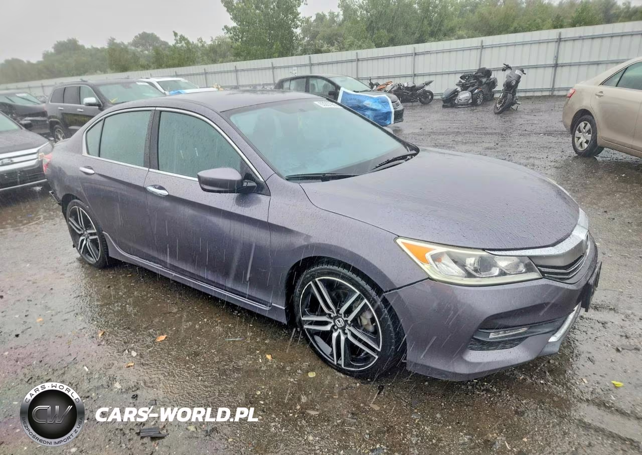 2017 Honda Accord Sport VIN:1HGCR2F58HA145232 - 4
