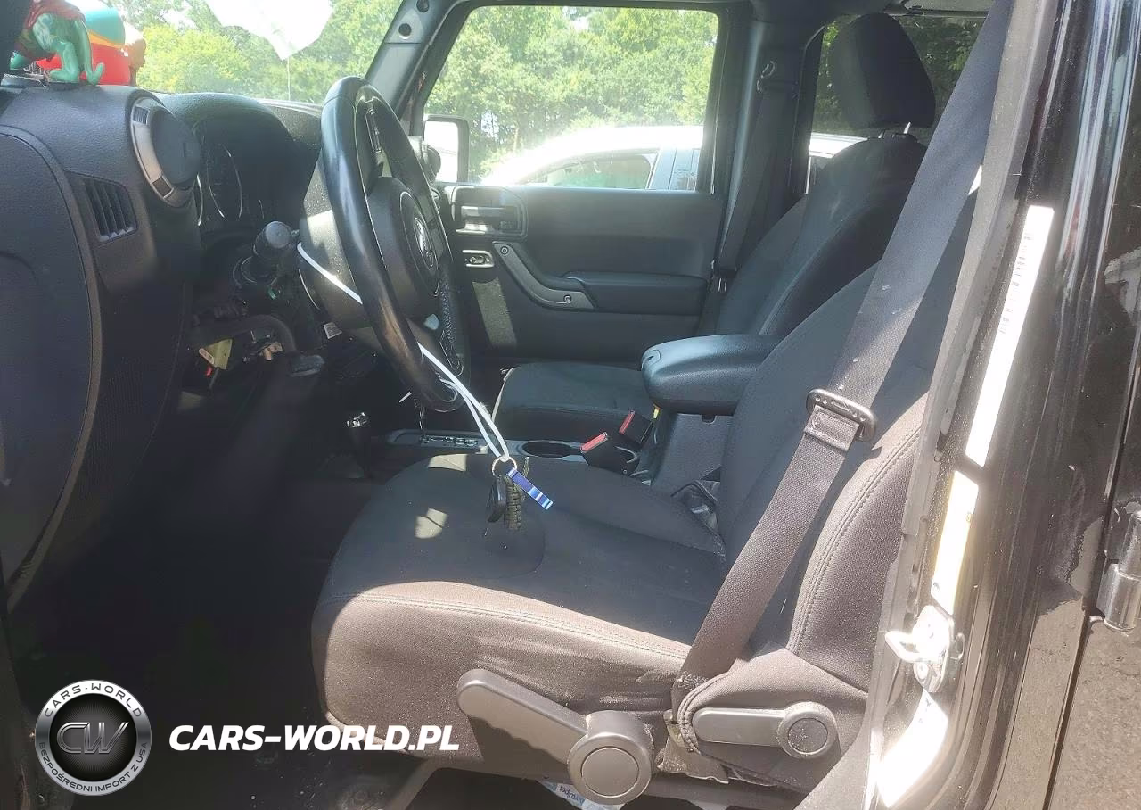 2016 Jeep Wrangler Unlimited Sport VIN:1C4BJWDG3GL115667 - 7