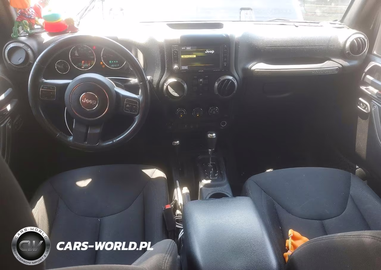2016 Jeep Wrangler Unlimited Sport VIN:1C4BJWDG3GL115667 - 8