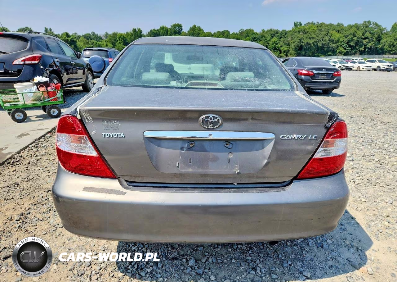 2002 Toyota Camry Le VIN:4T1BE32K12U590873 - 6