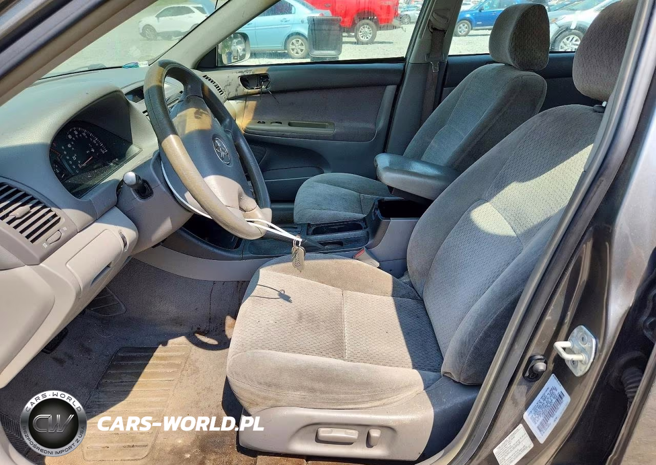 2002 Toyota Camry Le VIN:4T1BE32K12U590873 - 7