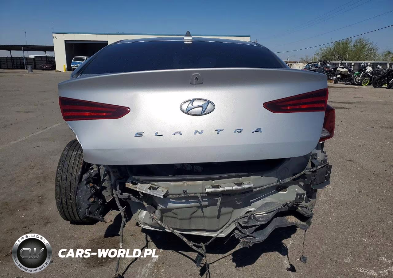 2020 Hyundai Elantra Sel VIN:5NPD84LF9LH572922 - 6
