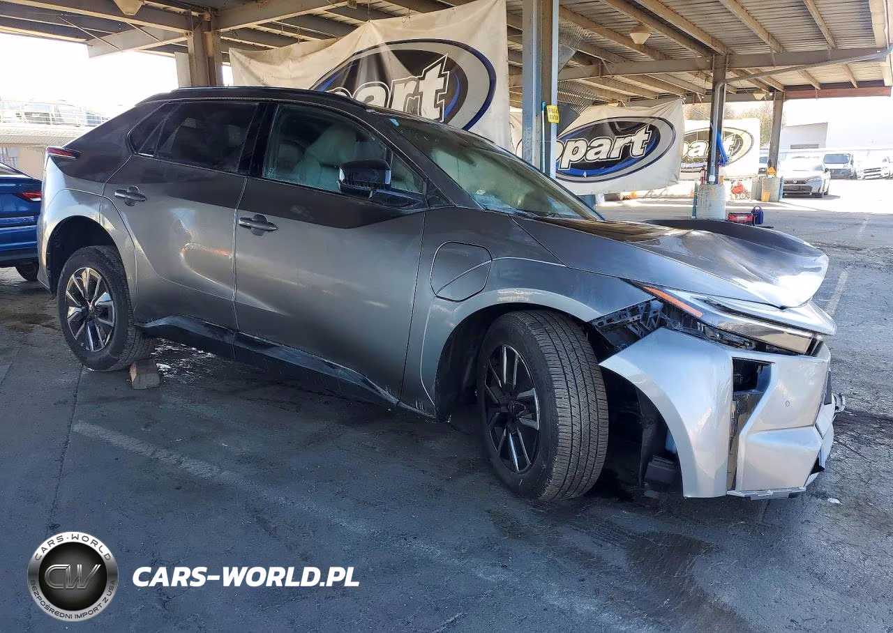 2026 Toyota Bz Xle Plus VIN:JTMBCAEB6TA006500 - 4