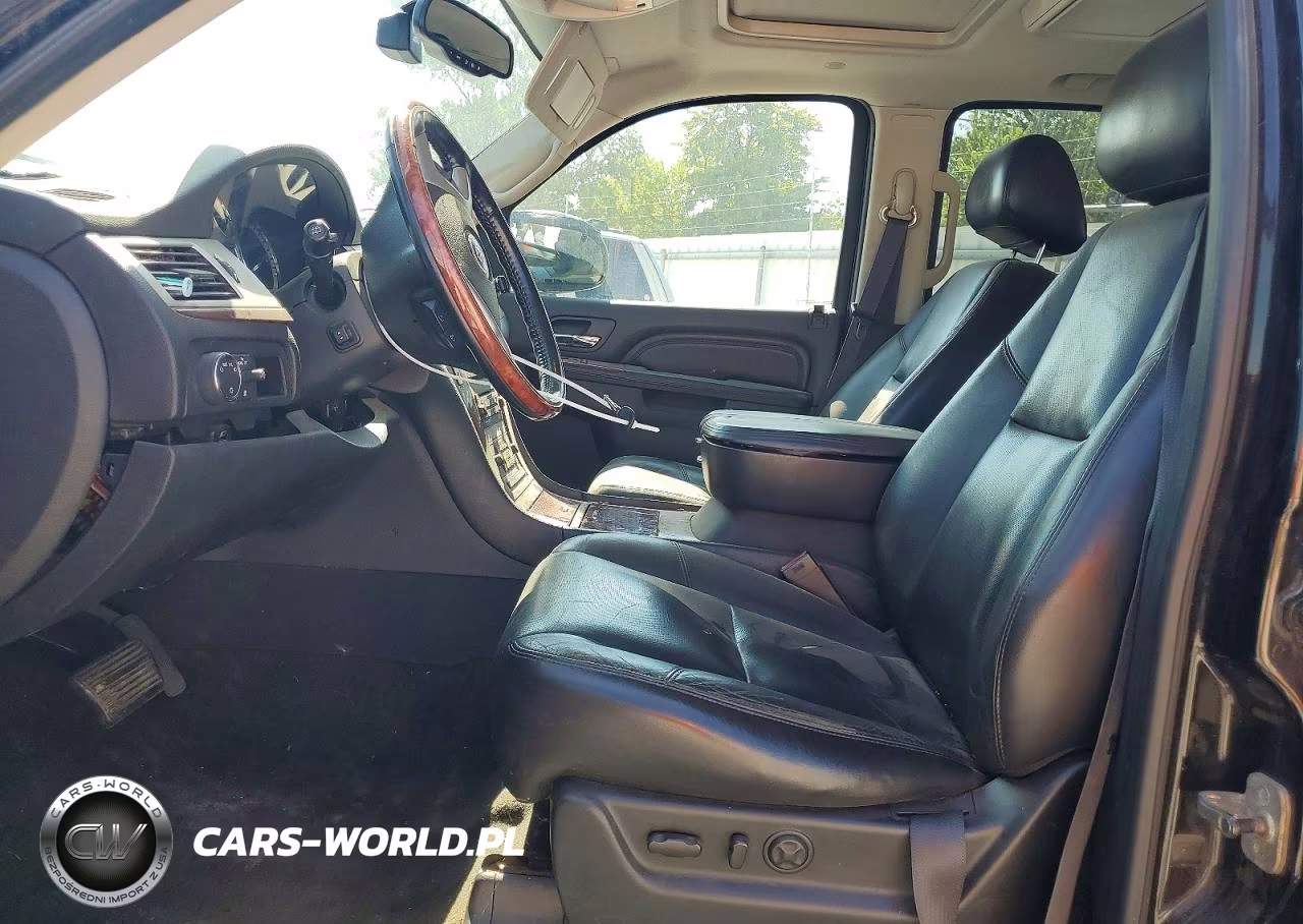 2011 Cadillac Escalade Luxury VIN:1GYS4BEF1BR131470 - 7