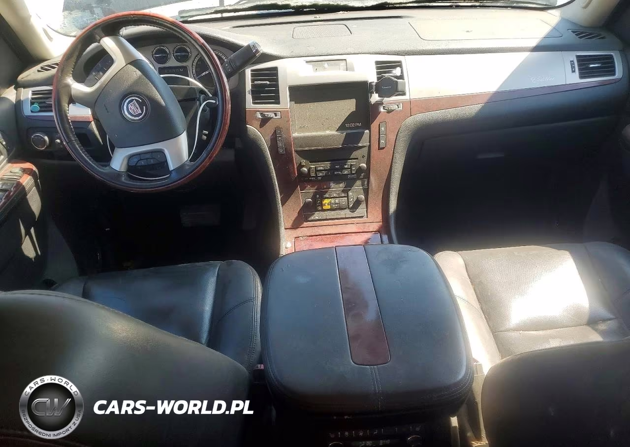 2011 Cadillac Escalade Luxury VIN:1GYS4BEF1BR131470 - 8