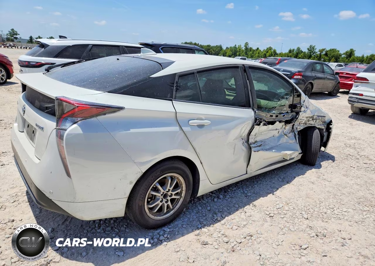 2018 Toyota Prius Four VIN:JTDKARFU4J3547874 - 3
