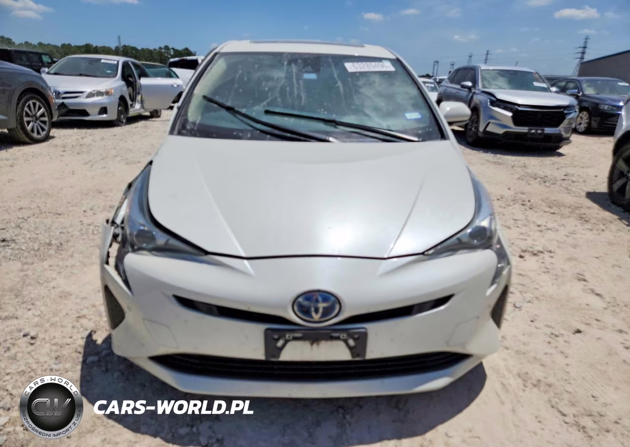 2018 Toyota Prius Four VIN:JTDKARFU4J3547874 - 5