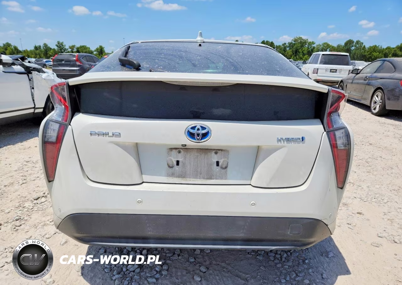 2018 Toyota Prius Four VIN:JTDKARFU4J3547874 - 6