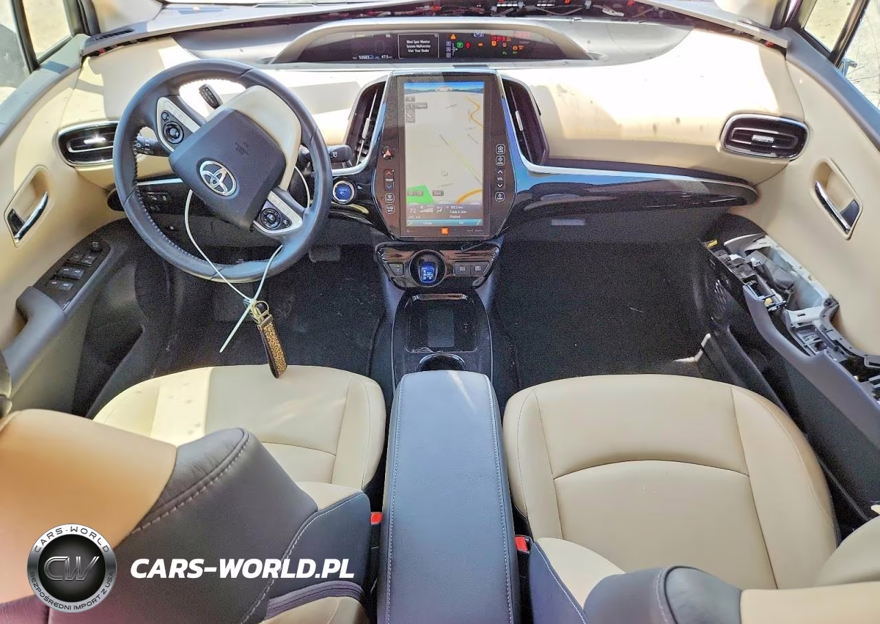 2018 Toyota Prius Four VIN:JTDKARFU4J3547874 - 8