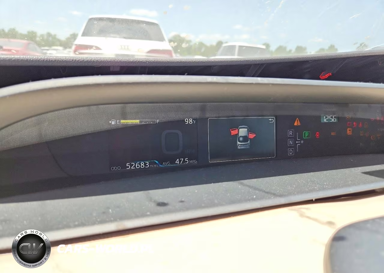 2018 Toyota Prius Four VIN:JTDKARFU4J3547874 - 9