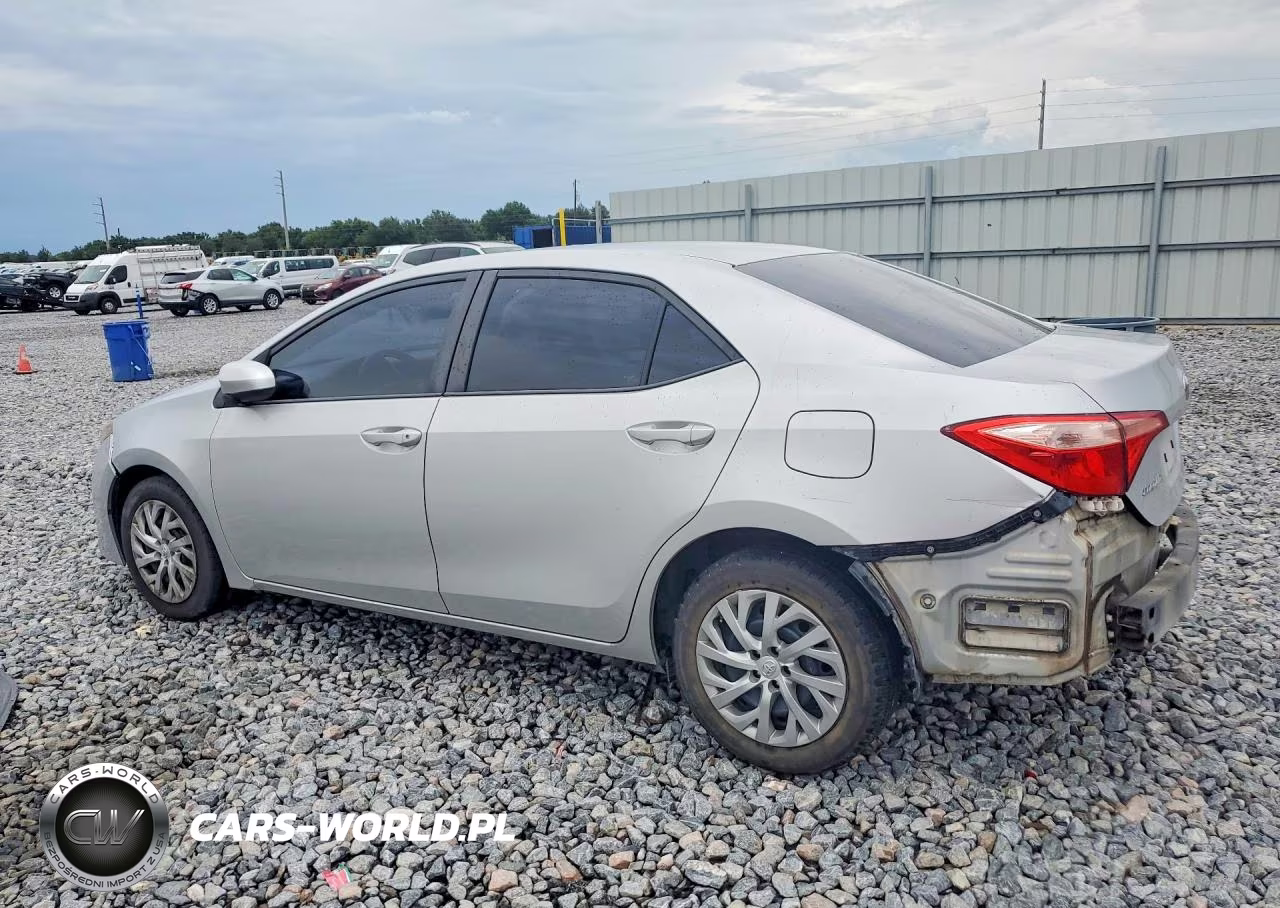 2018 Toyota Corolla Le VIN:5YFBURHE5JP808224 - 2