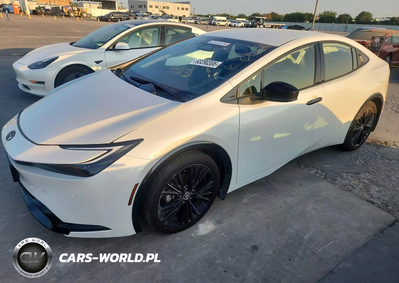 2025 Toyota Prius Nightshade – zdjęcie 1 z 12