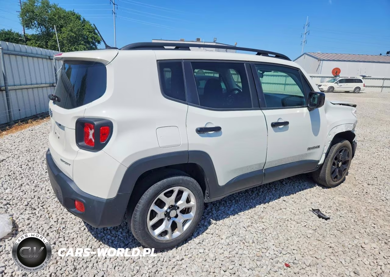 2017 Jeep Renegade Sport VIN:ZACCJBAB8HPG38105 - 3