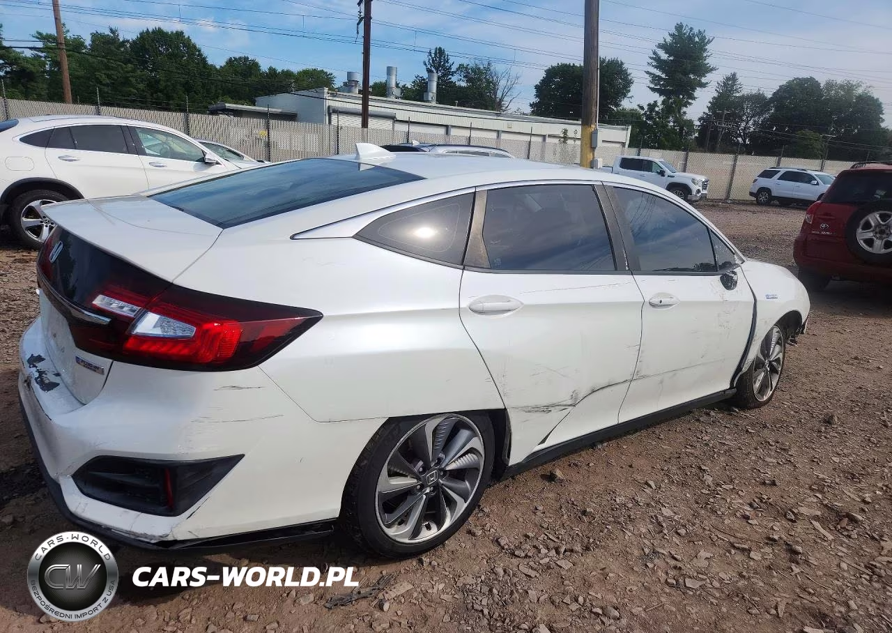 2018 Honda Clarity VIN:JHMZC5F19JC013324 - 3