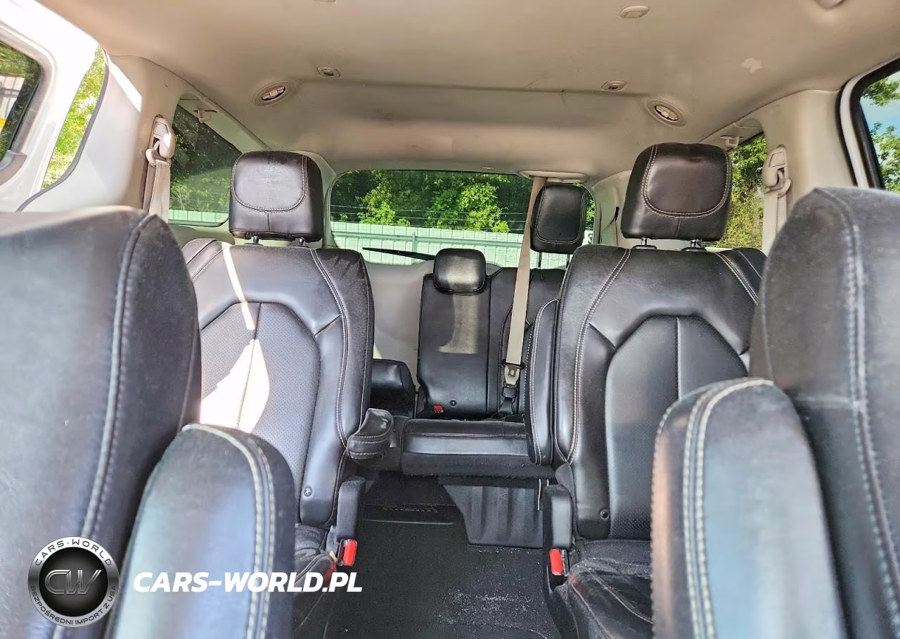 2020 Chrysler Voyager Lxi VIN:2C4RC1DG8LR156972 - 10