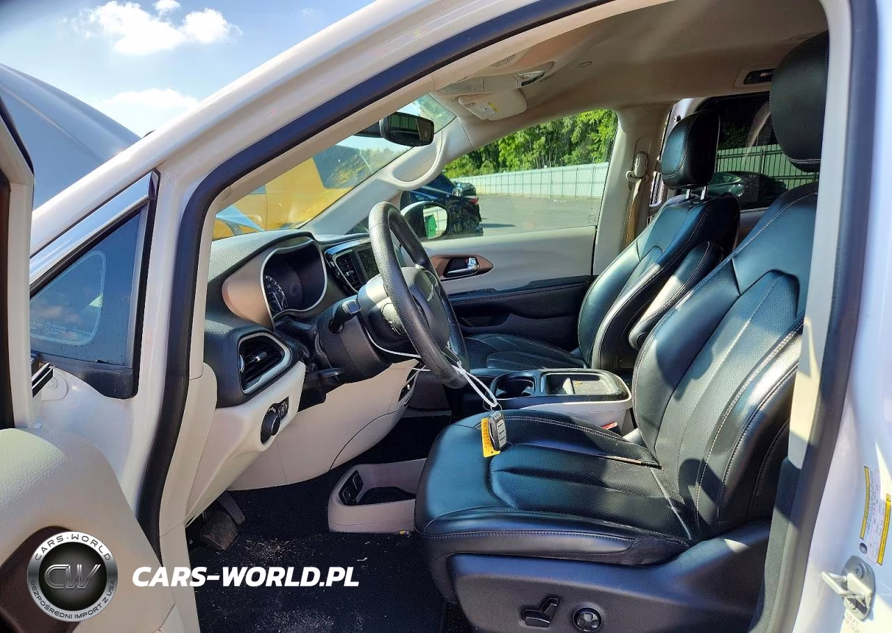 2020 Chrysler Voyager Lxi VIN:2C4RC1DG8LR156972 - 7
