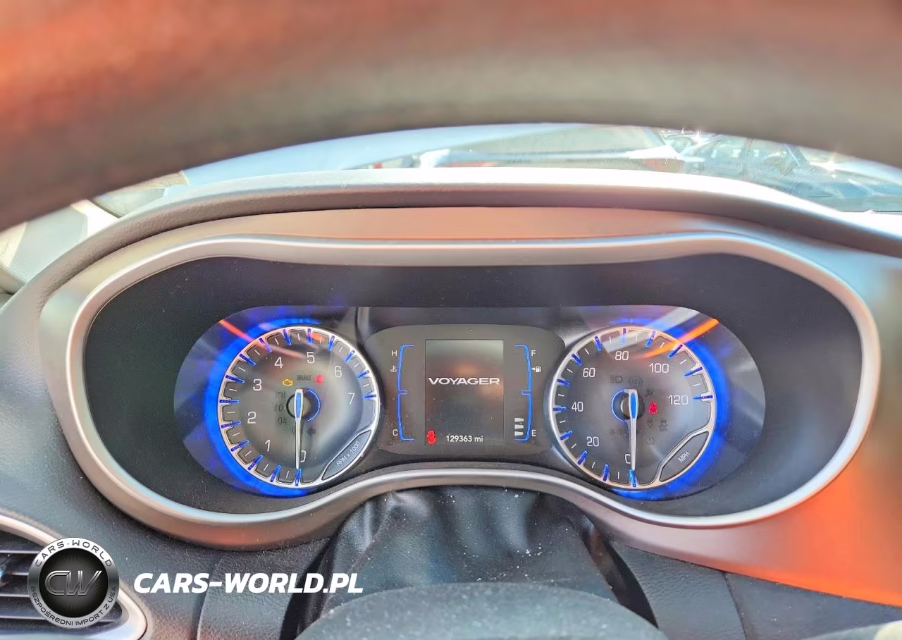 2020 Chrysler Voyager Lxi VIN:2C4RC1DG8LR156972 - 9