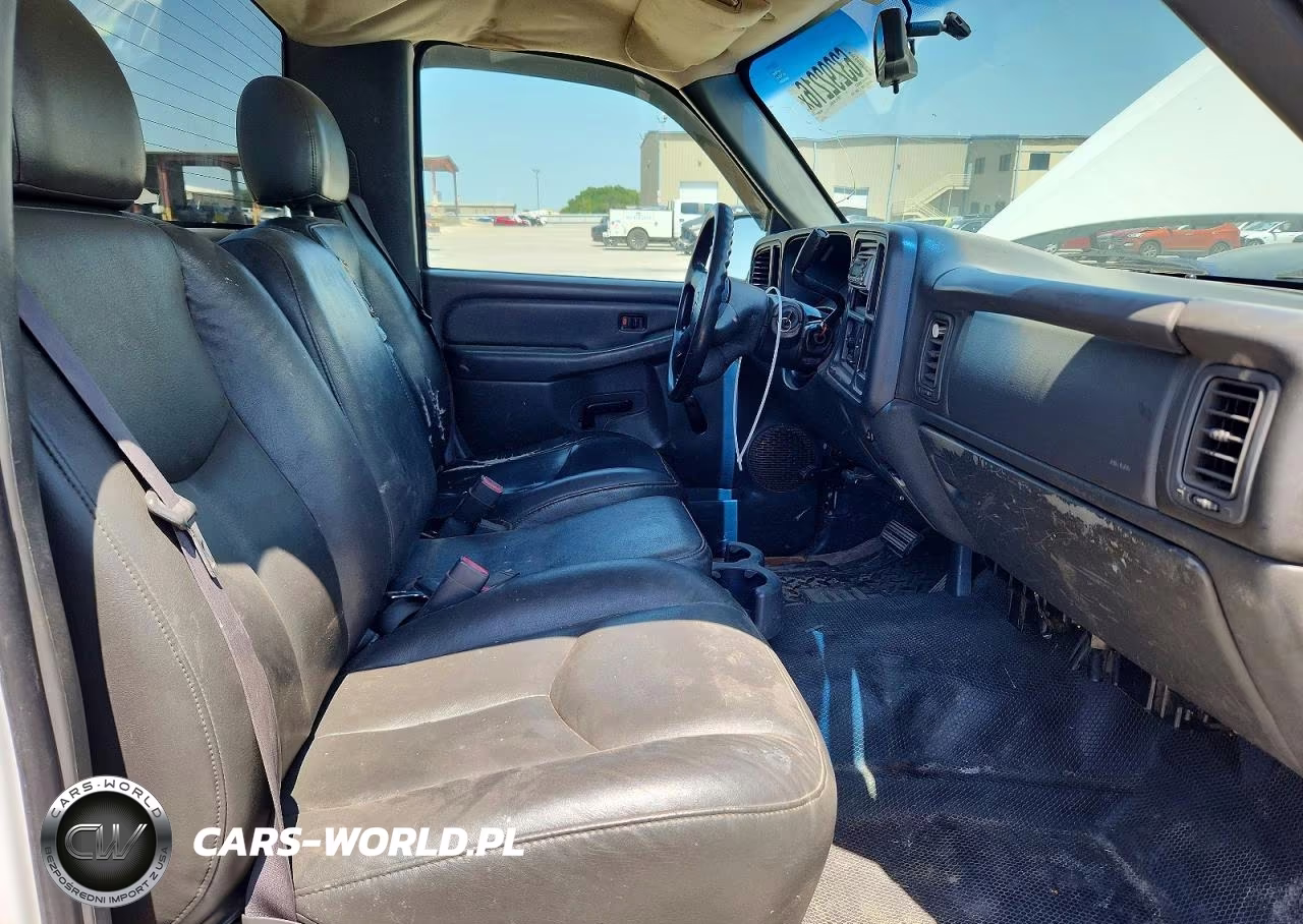 2005 Chevrolet Silverado C1500 VIN:1GCEC14V15Z353939 - 10