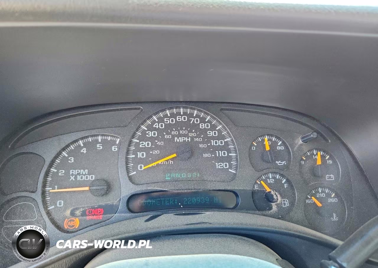 2005 Chevrolet Silverado C1500 VIN:1GCEC14V15Z353939 - 9