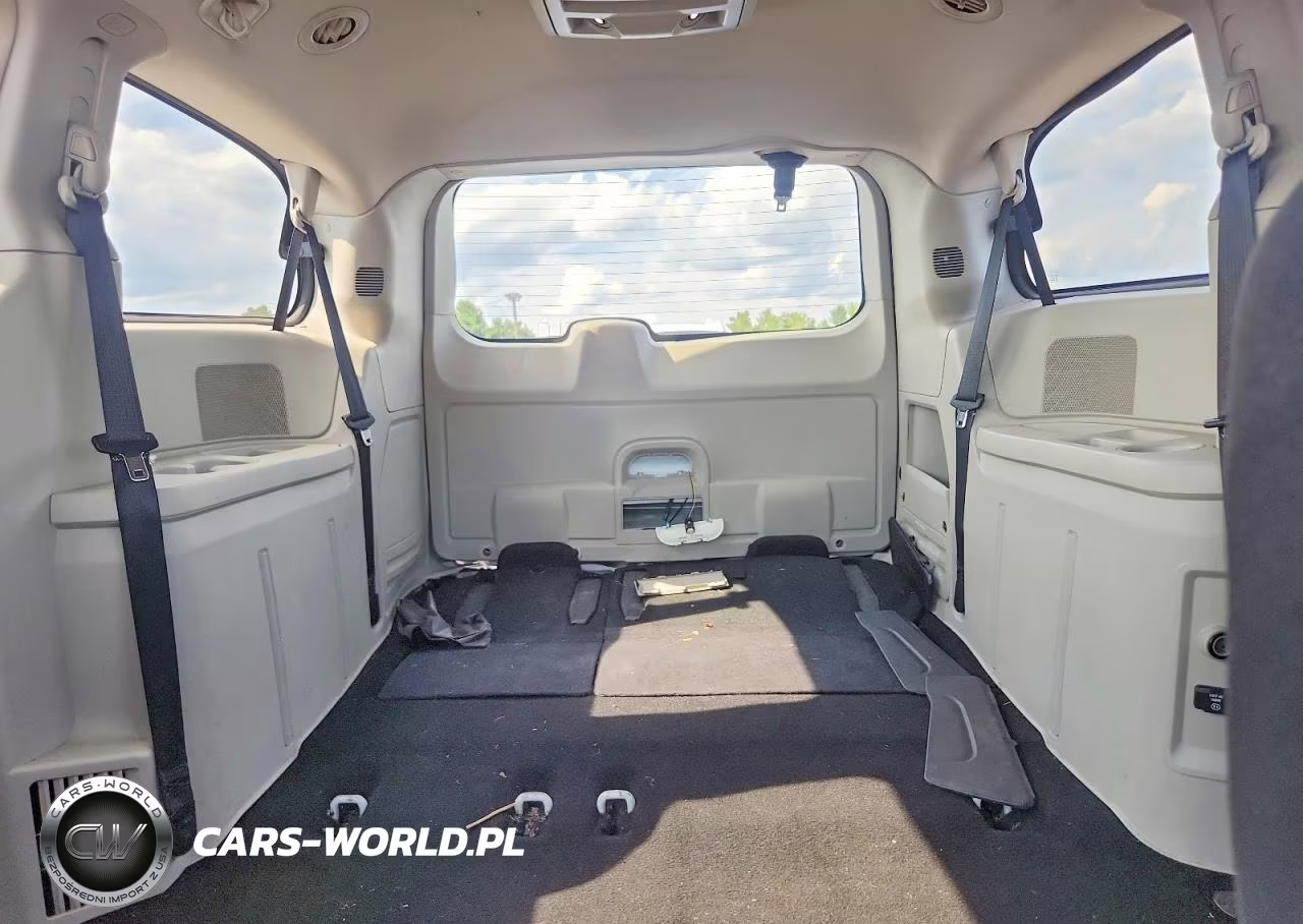 2011 Dodge Grand Caravan Crew VIN:2D4RN5DG0BR693290 - 10