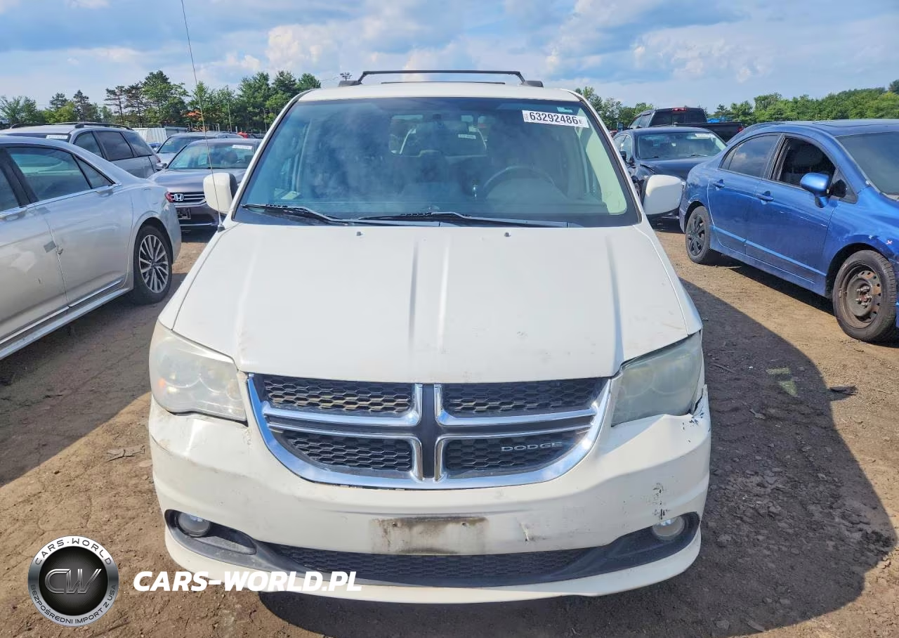 2011 Dodge Grand Caravan Crew VIN:2D4RN5DG0BR693290 - 5