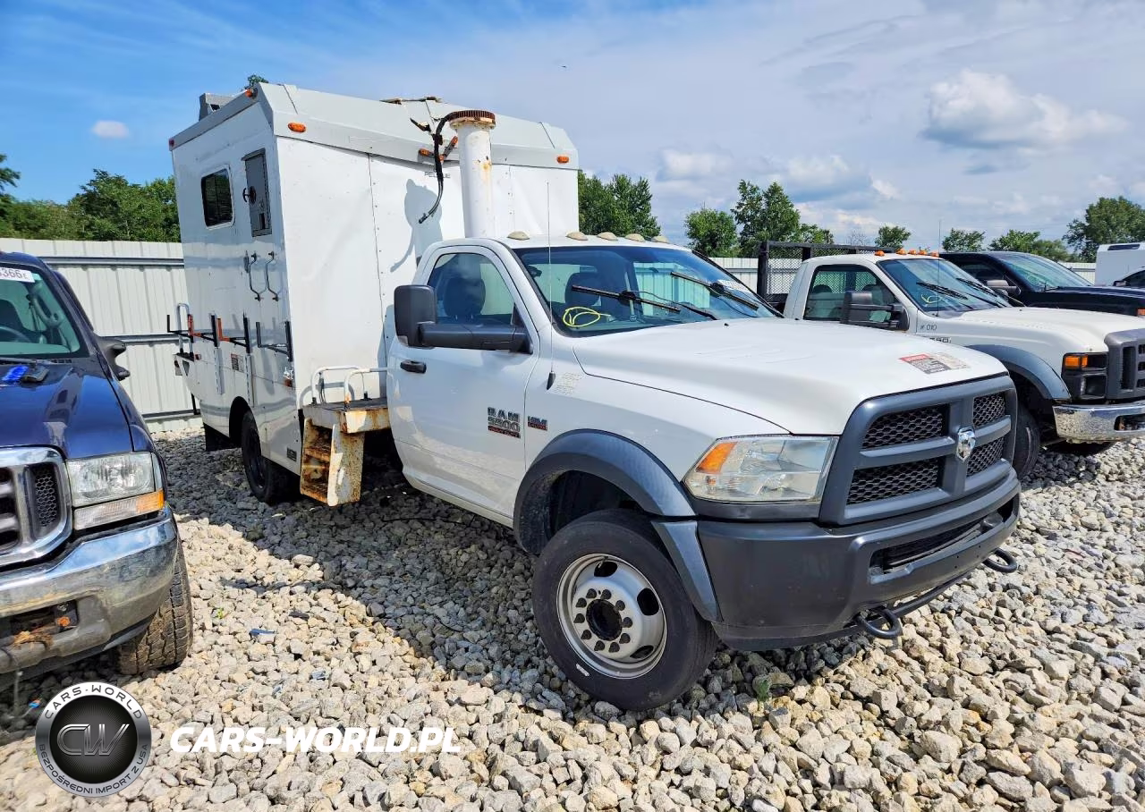 2015 Ram 5500 VIN:3C7WRMBJ1FG530997 - 4