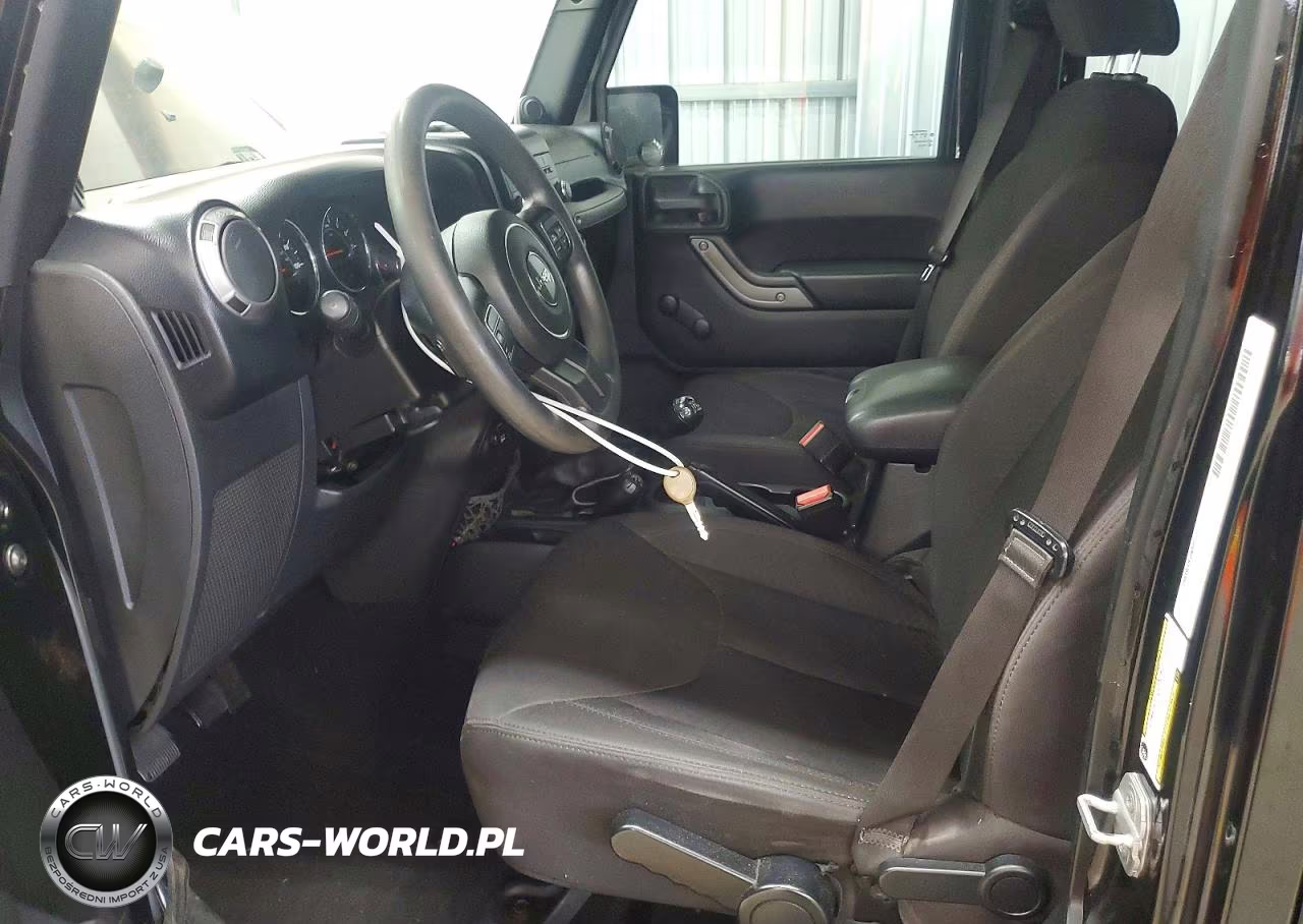 2013 Jeep Wrangler Unlimited Sport VIN:1C4BJWDGXDL704159 - 7