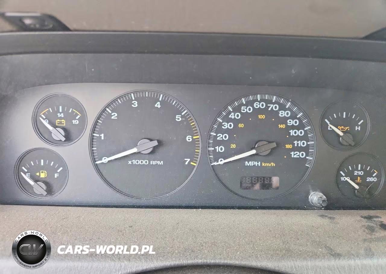 2004 Jeep Grand Cherokee Laredo VIN:1J4GX48S84C242427 - 9
