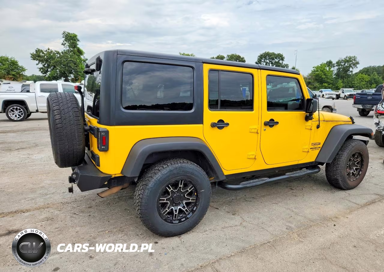 2011 Jeep Wrangler Unlimited Sport VIN:1J4BA3H17BL525430 - 3