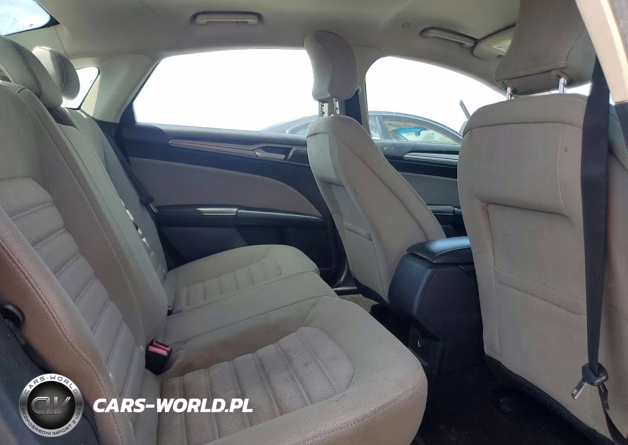 2018 Ford Fusion S Hybrid VIN:3FA6P0UU6JR122405 - 10