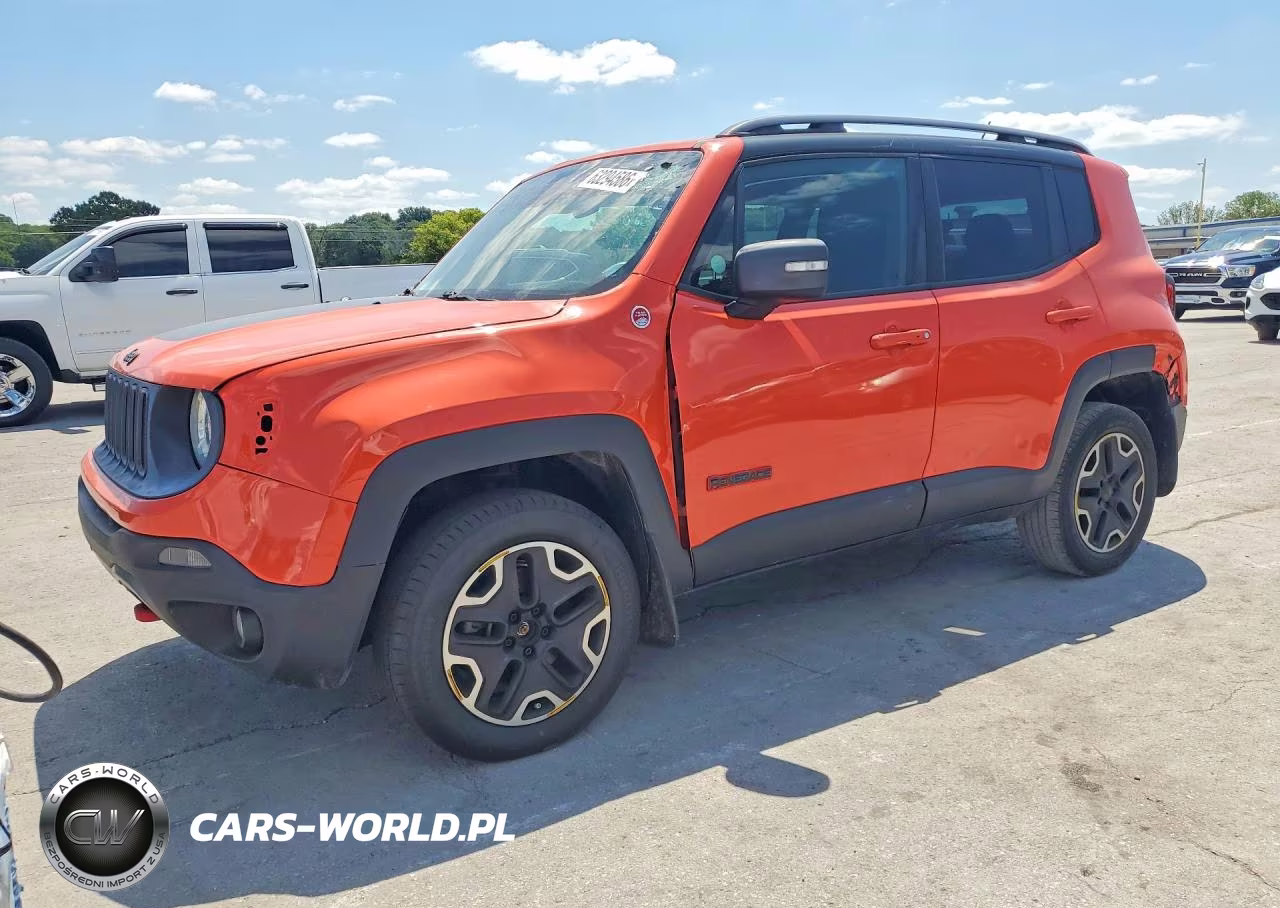 2015 Jeep Renegade Trailhawk – zdjęcie 1 z 12