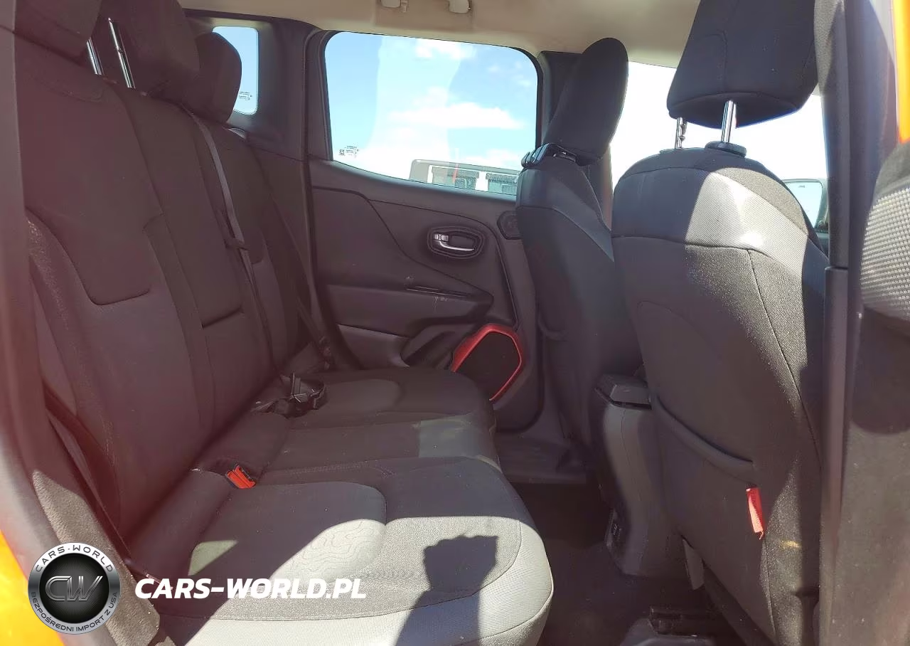 2015 Jeep Renegade Trailhawk VIN:ZACCJBCT5FPC01228 - 10