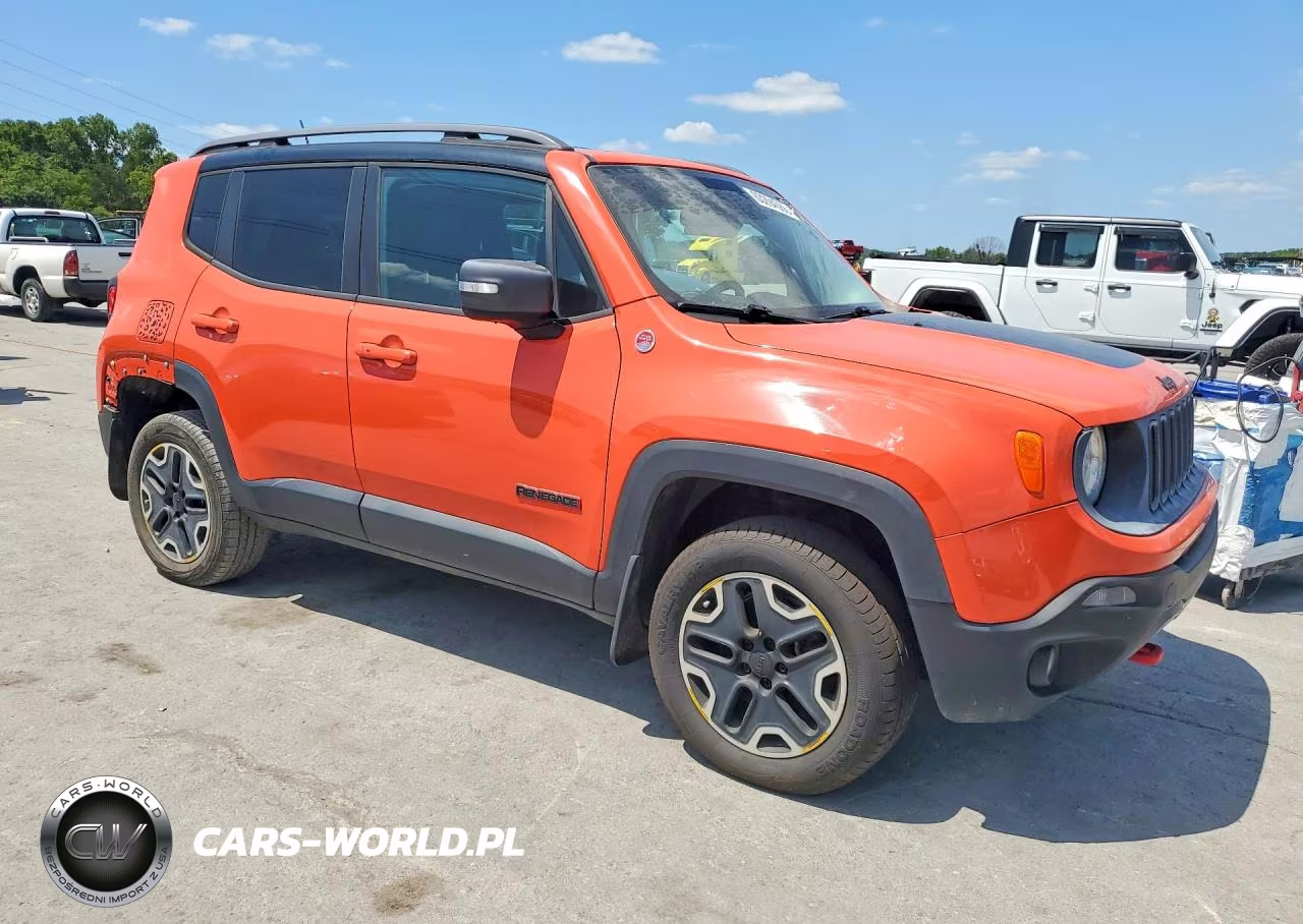 2015 Jeep Renegade Trailhawk VIN:ZACCJBCT5FPC01228 - 4