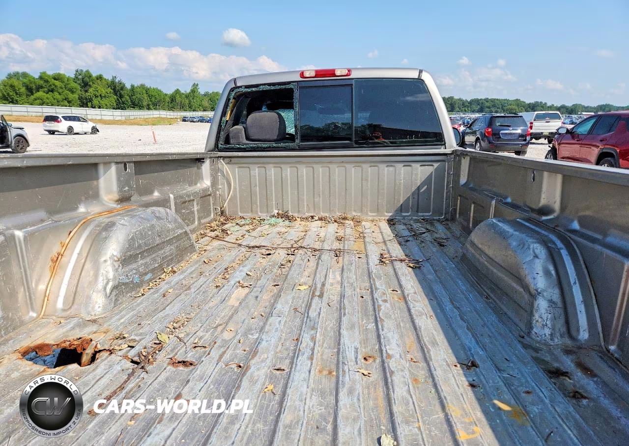 2000 Chevrolet Silverado K2500 VIN:1GCGK24U8YE148431 - 10