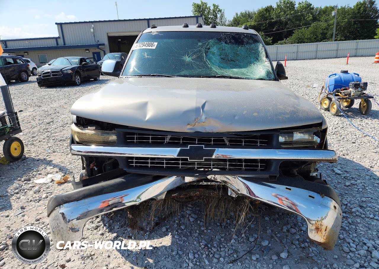2000 Chevrolet Silverado K2500 VIN:1GCGK24U8YE148431 - 5