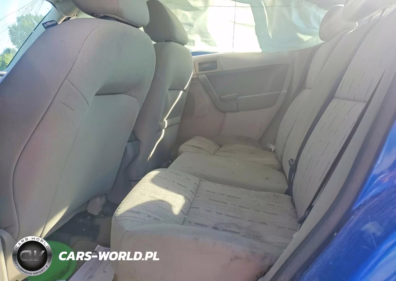 2010 Ford Focus Se VIN:1FAHP3FN6AW207175 - 10