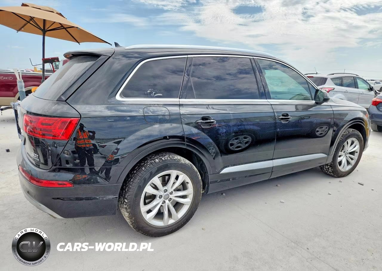 2017 Audi Q7 Premium Plus VIN:WA1LAAF77HD040255 - 3