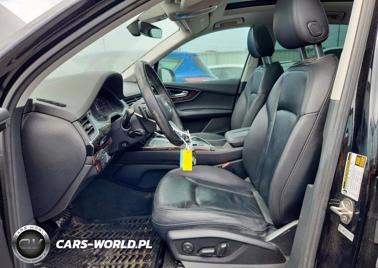 2017 Audi Q7 Premium Plus VIN:WA1LAAF77HD040255 - 7