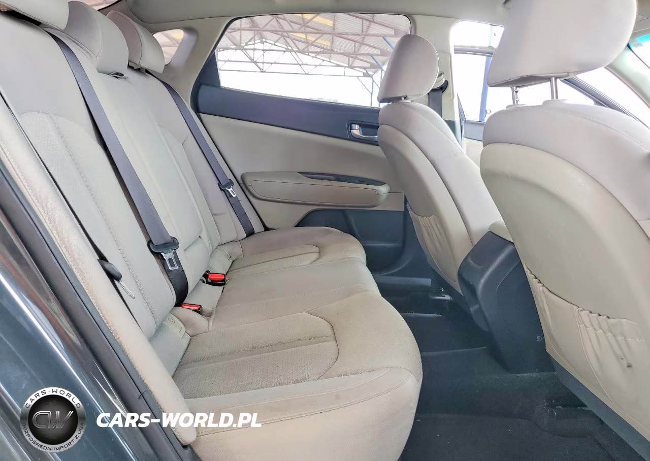 2016 Kia Optima Lx VIN:KNAGT4L36G5078215 - 10